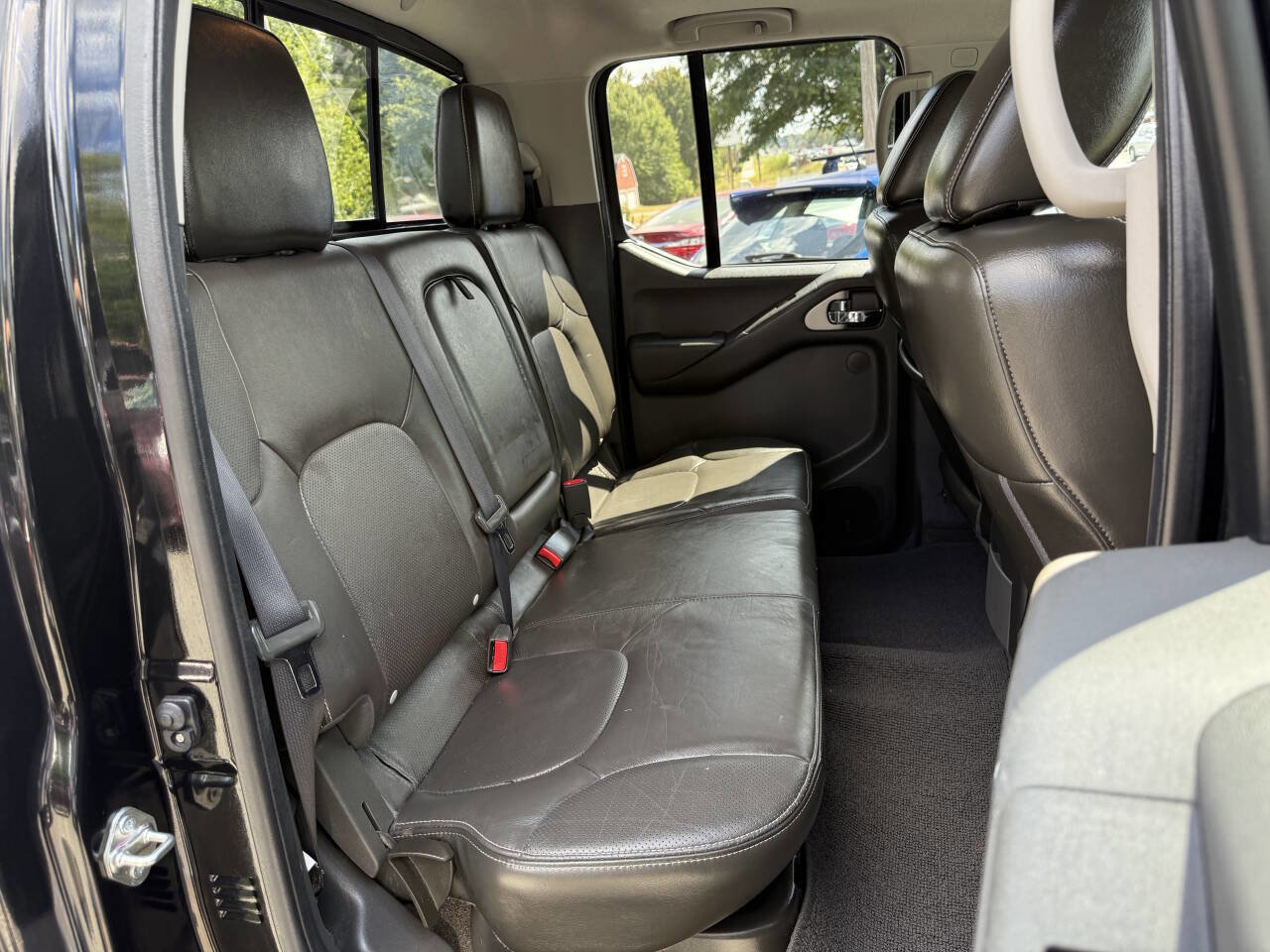 Used 2017 Nissan Frontier PRO-4X w/ Pro-4x Luxury Package image 17