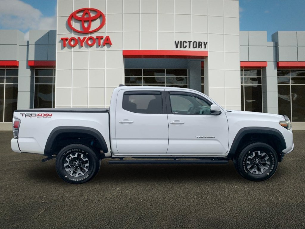 Used 2021 Toyota Tacoma TRD Off-Road w/ Technology Package AWD/4WD image 2