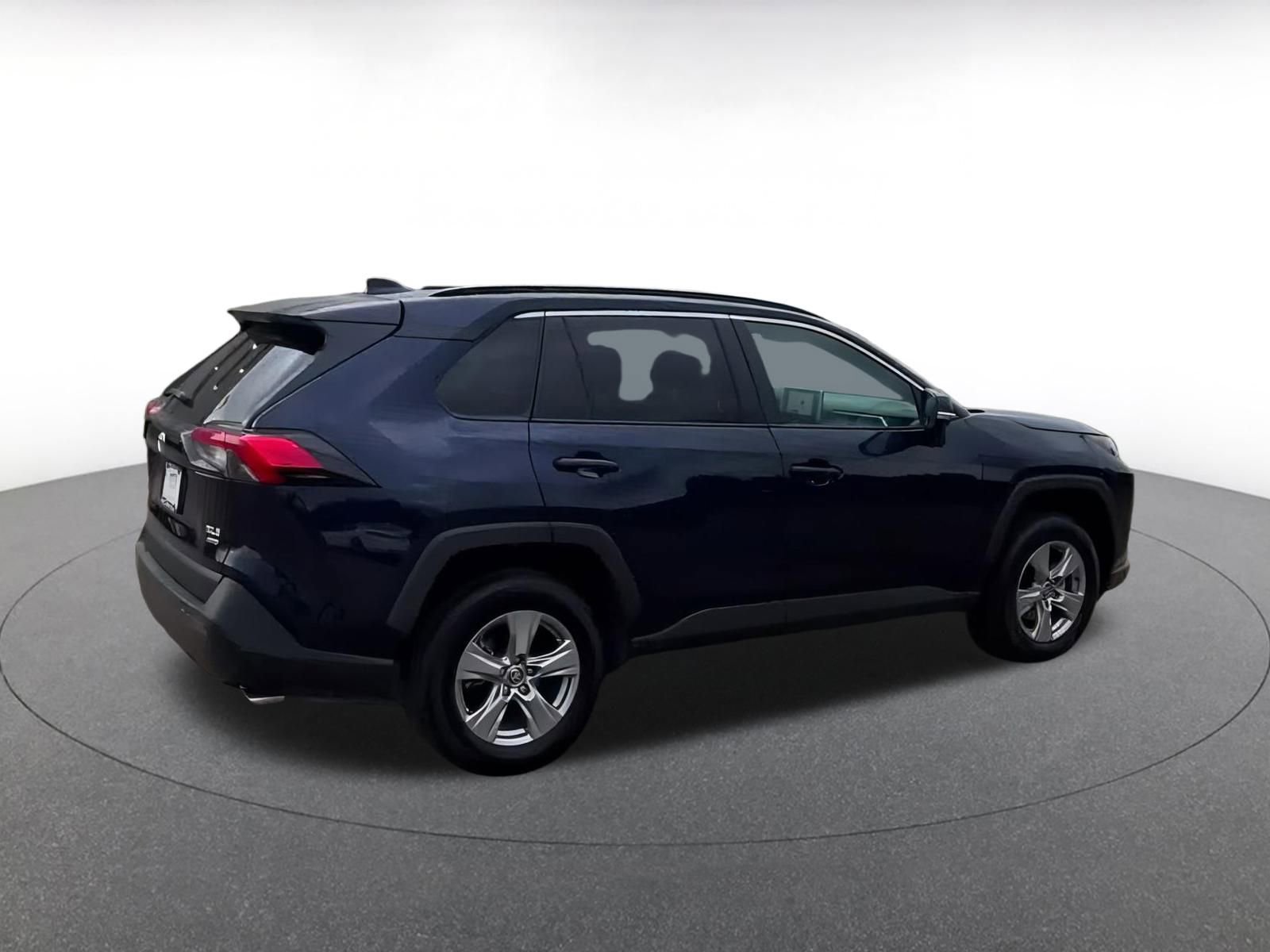 Used 2025 Toyota RAV4 XLE image 12