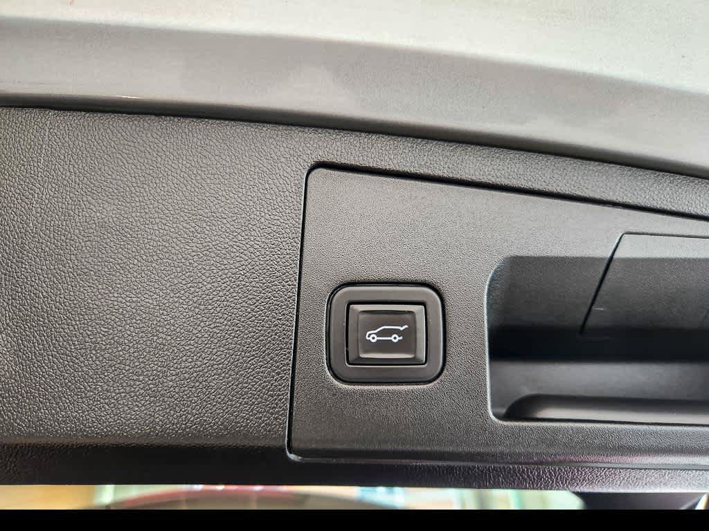 Used 2024 Cadillac XT4 Premium Luxury FWD image 24