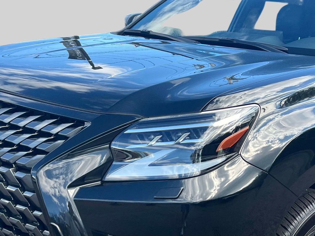 Used 2023 Lexus GX 460 Luxury w/ Sport Design Package image 8