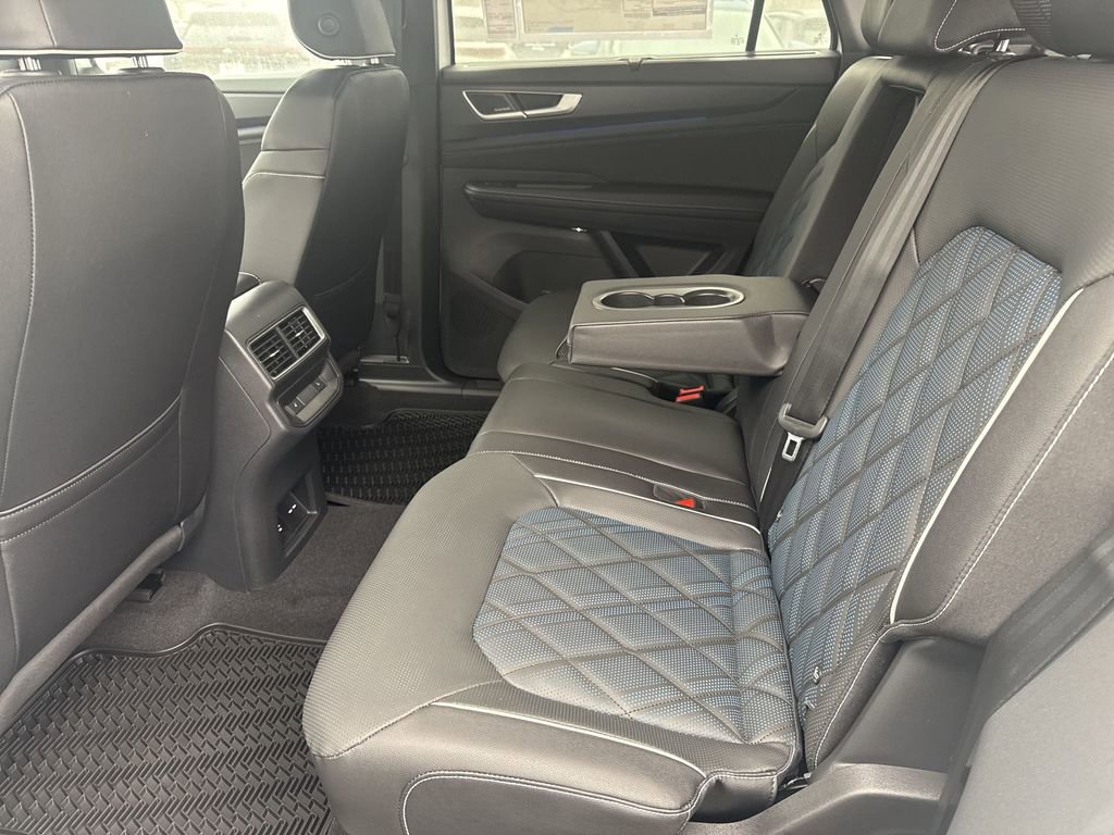 New 2026 Volkswagen Atlas Cross Sport SEL Premium R-Line image 31