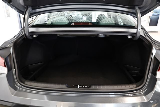 New 2026 Hyundai Elantra Limited FWD image 6