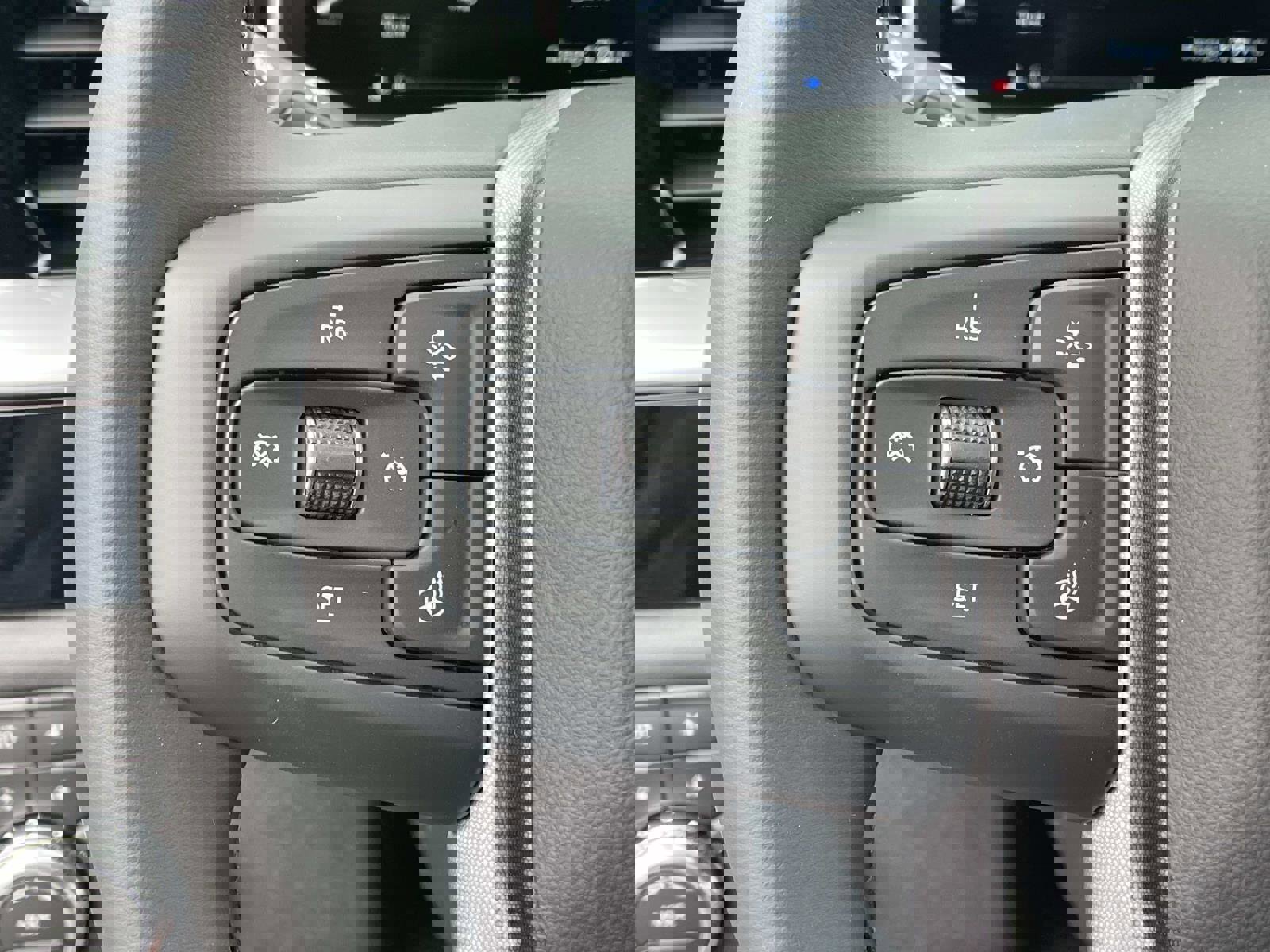 New 2026 GMC Sierra 3500 SLT w/ SLT Premium Package image 11