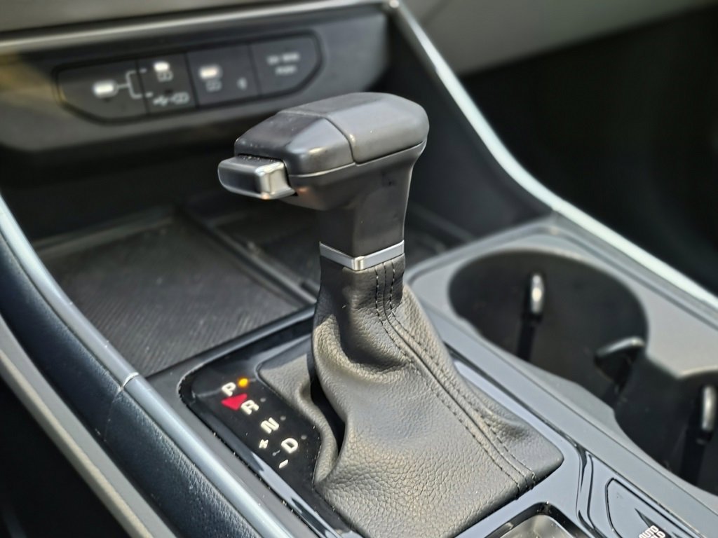 Used 2025 Kia Carnival SX Prestige image 38