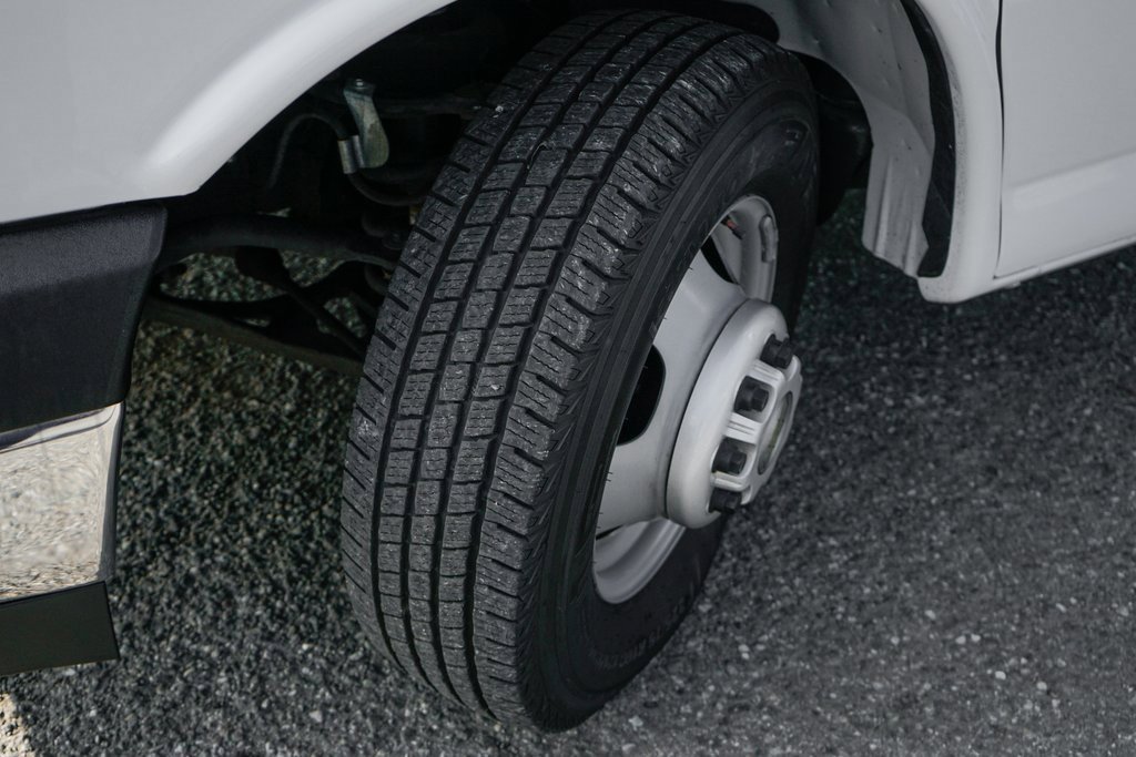 Used 2021 Chevrolet Express 3500 w/ Power Convenience Package image 35