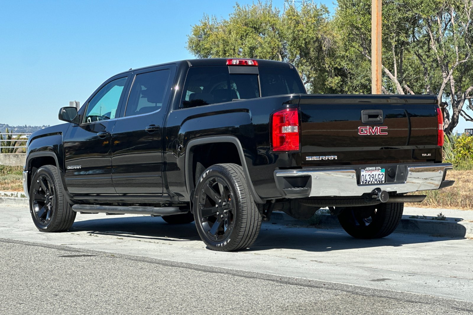 Used 2017 GMC Sierra 1500 SLE RWD image 6