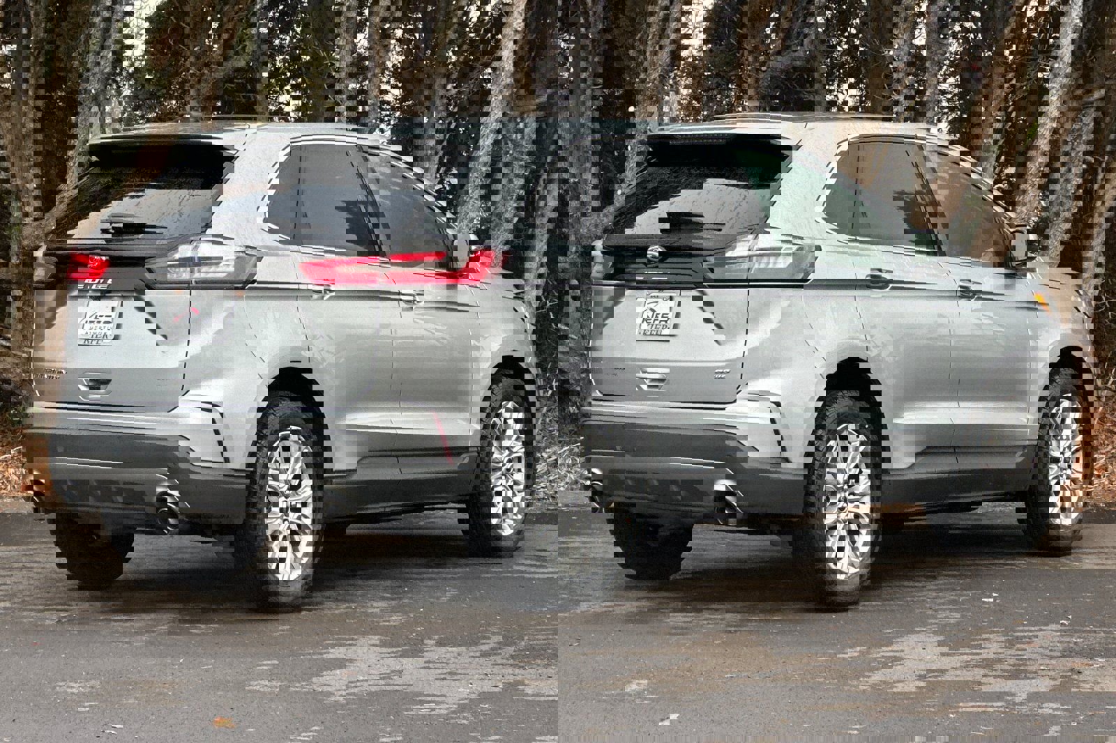 Used 2024 Ford Edge Titanium image 4