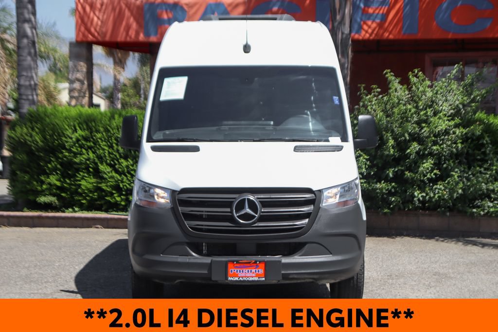 Used 2024 Mercedes-Benz Sprinter 2500 image 3