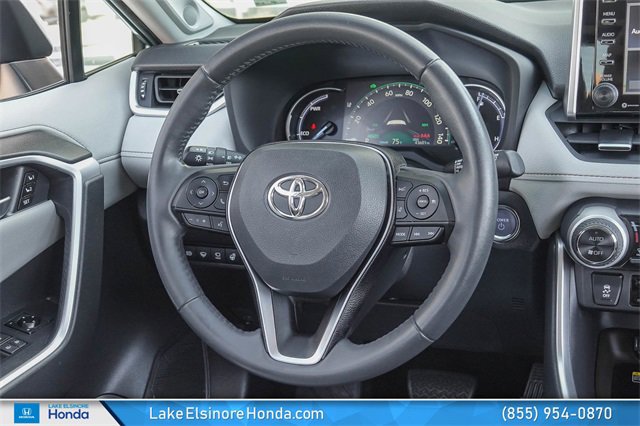 Used 2020 Toyota RAV4 Limited image 22