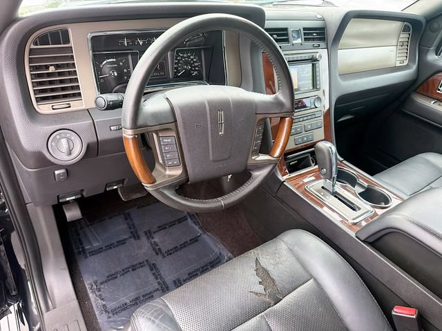 Used 2014 Lincoln Navigator 4WD image 9