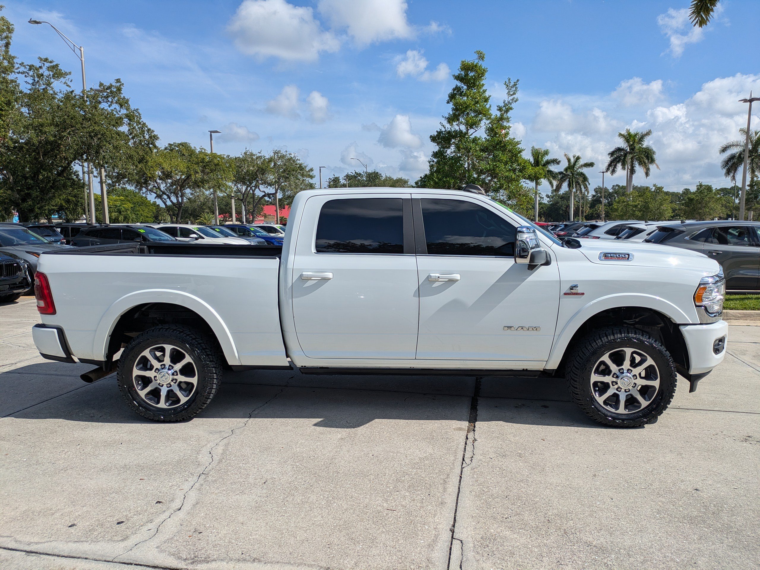Used 2023 RAM 3500 Limited AWD/4WD image 3