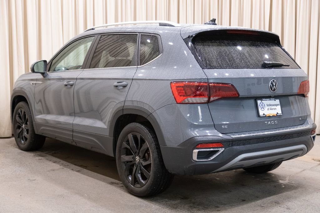 Used 2023 Volkswagen Taos SE w/ Black Wheel Package AWD/4WD image 5
