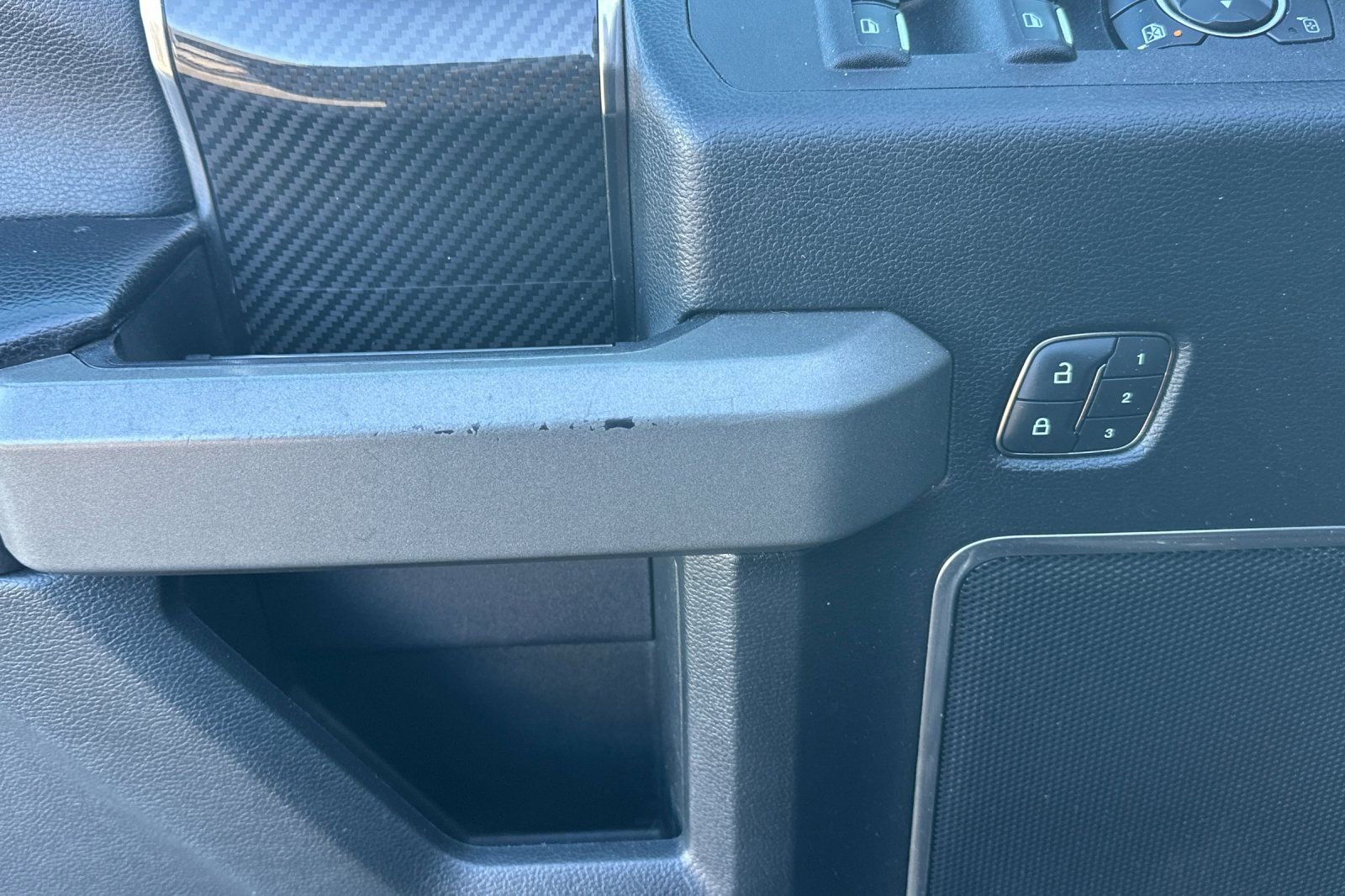 Used 2019 Ford F150 Raptor w/ Equipment Group 802A Luxury image 12