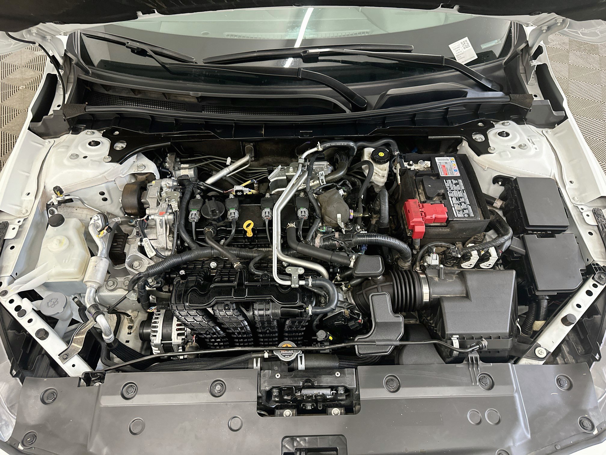 Used 2025 Nissan Altima 2.5 SV FWD image 33