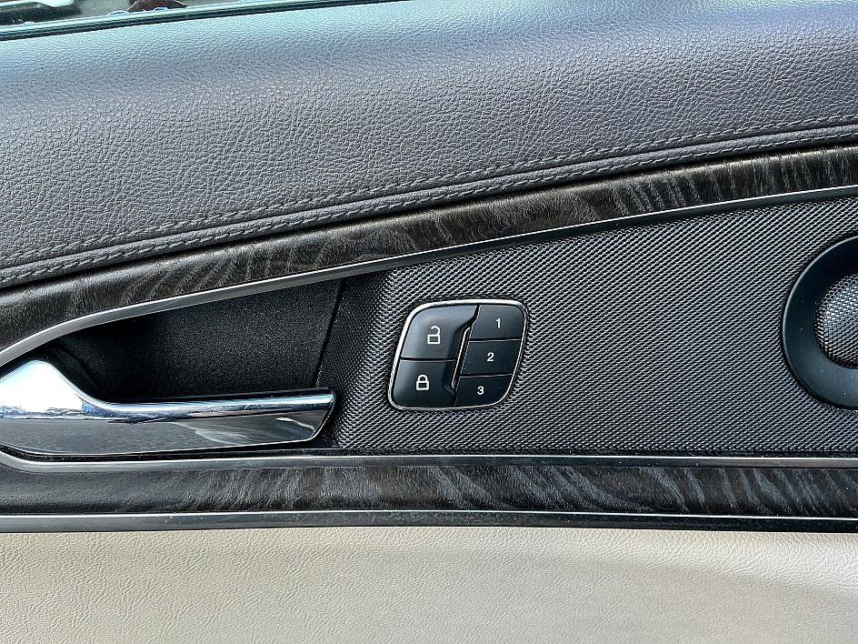 Used 2019 Lincoln Nautilus Reserve image 12