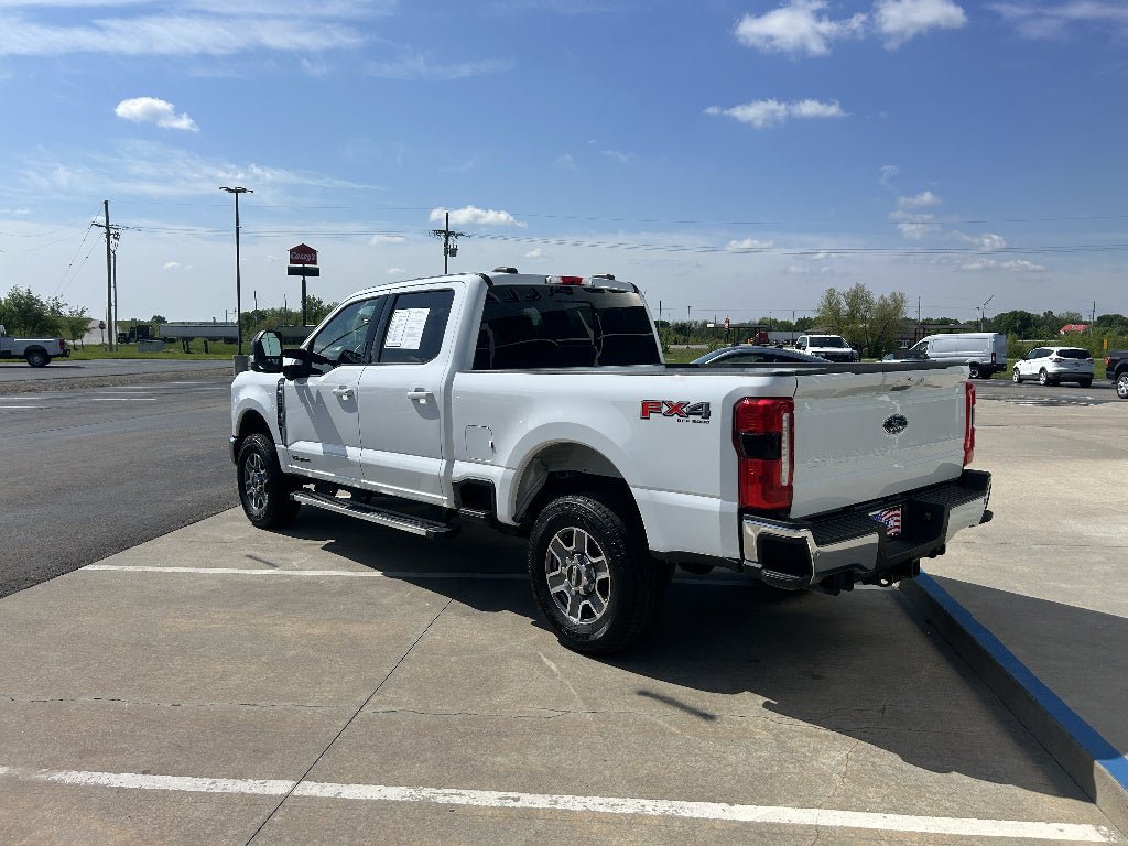 Used 2024 Ford F250 Lariat w/ FX4 Off-Road Package AWD/4WD image 3