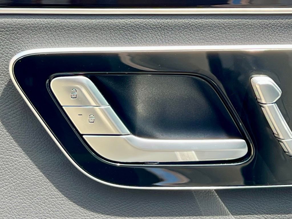 Certified 2022 Mercedes-Benz S 500 4MATIC image 33
