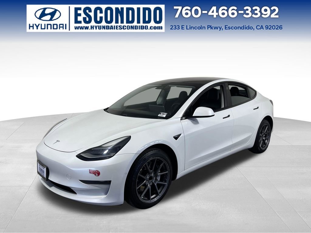 Used 2021 Tesla Model 3 Standard Range Plus image 1