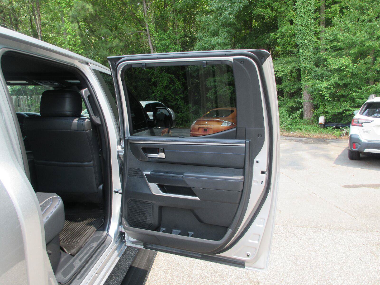 Used 2025 Toyota Tundra Platinum w/ TRD Off-Road Package AWD/4WD image 16