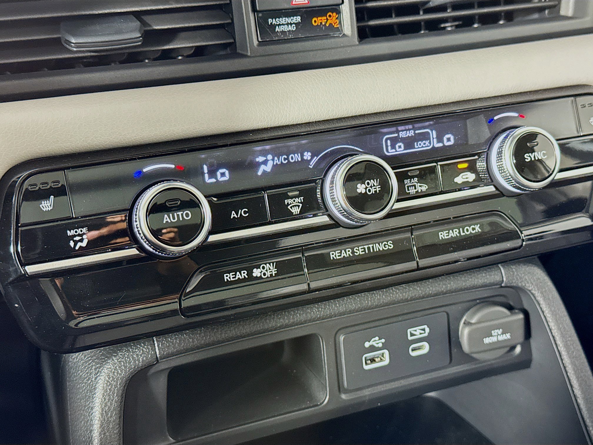 New 2025 Honda Pilot Touring image 16