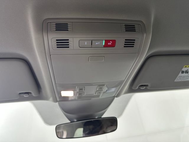 Used 2023 Volkswagen Taos SE image 24