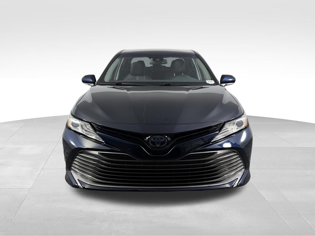 Used 2020 Toyota Camry XLE w/ Carpet Mat Package FWD image 4