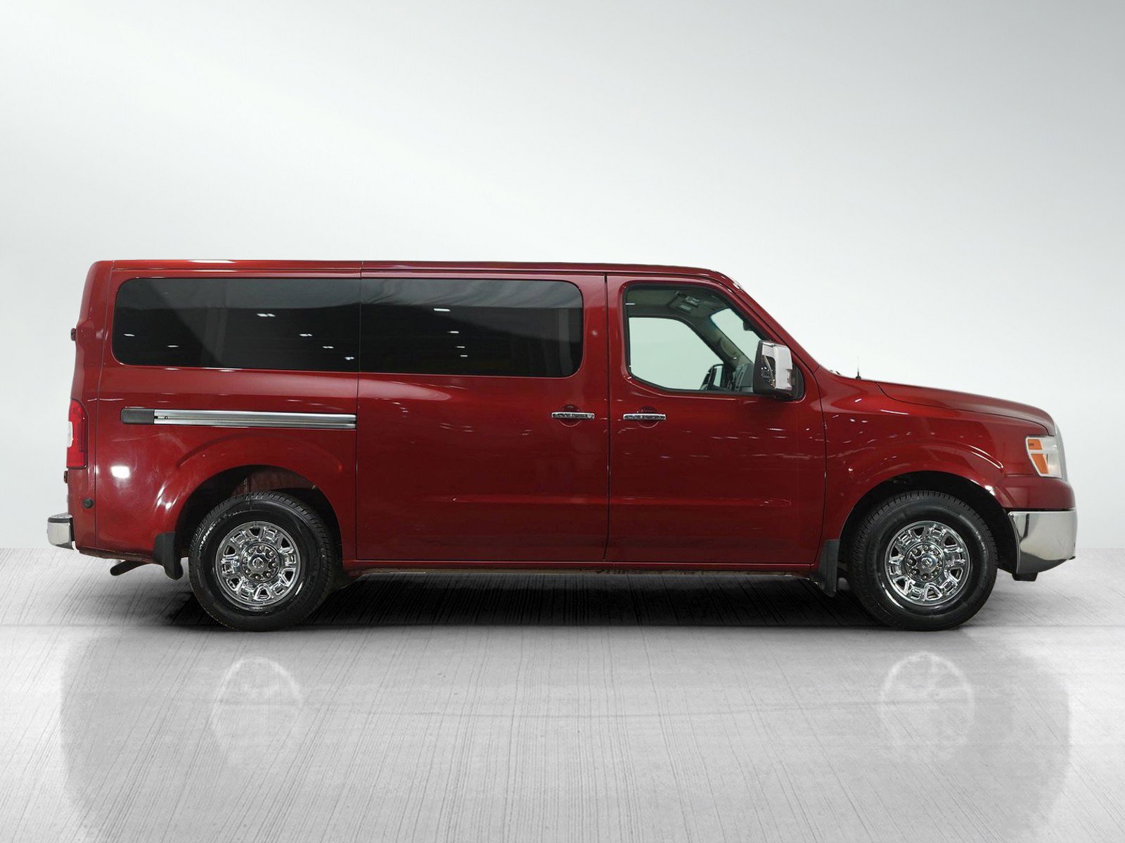 Used 2019 Nissan NV 3500 SL RWD image 6
