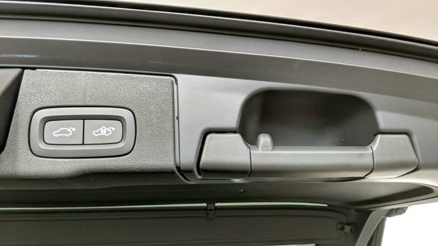 Certified 2023 Volvo XC60 T8 Plus AWD/4WD image 51