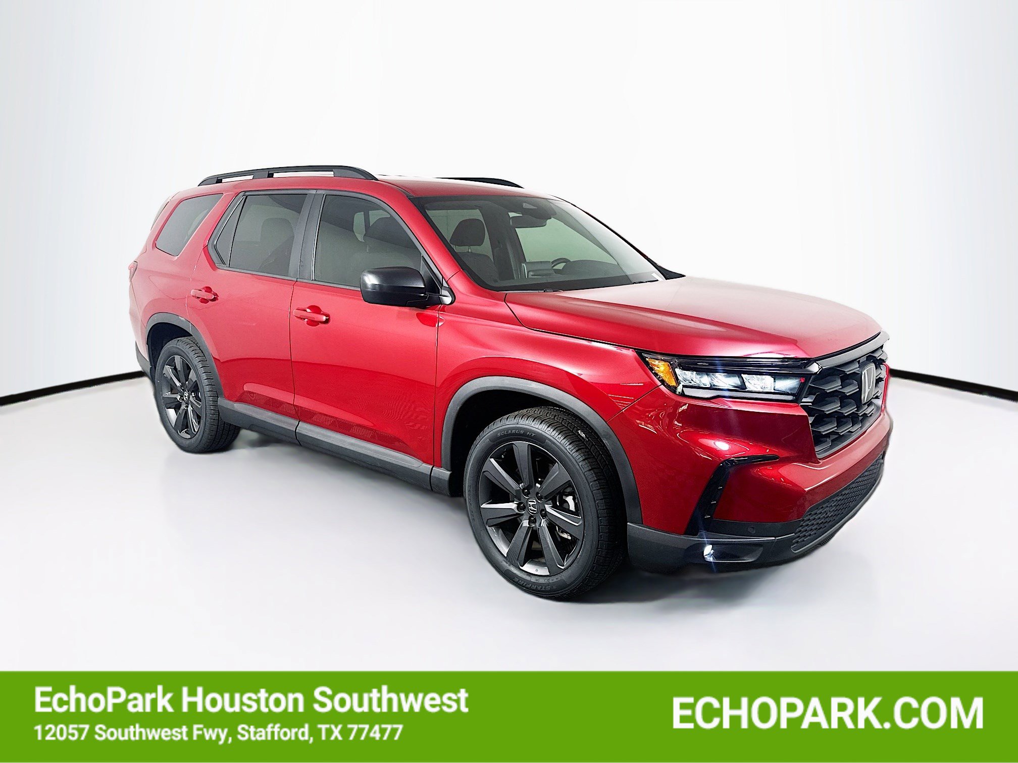 Used 2024 Honda Pilot Sport image 1