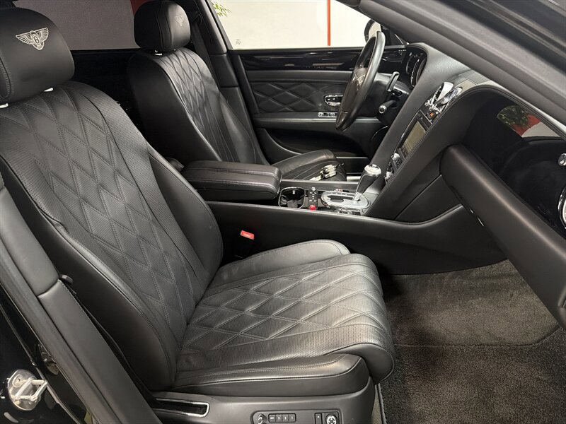Used 2015 Bentley Flying Spur V8 image 53