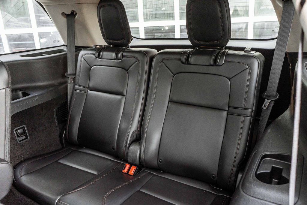 Used 2024 Lincoln Aviator Reserve image 32