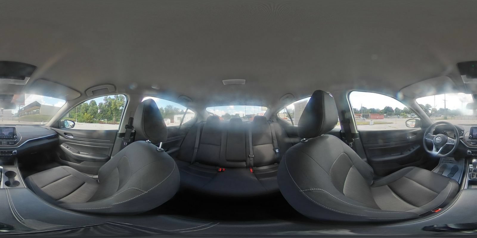 Used 2025 Nissan Altima 2.5 SV FWD image 41
