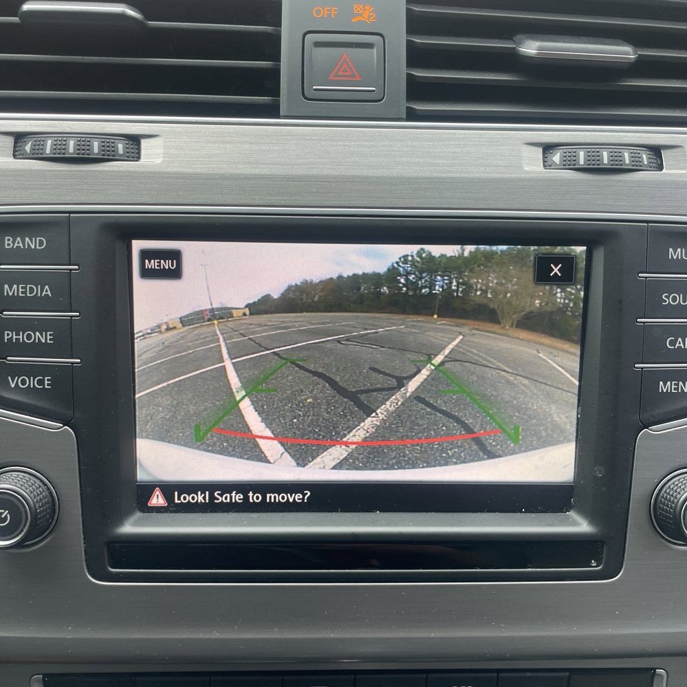 Used 2017 Volkswagen Golf S image 10