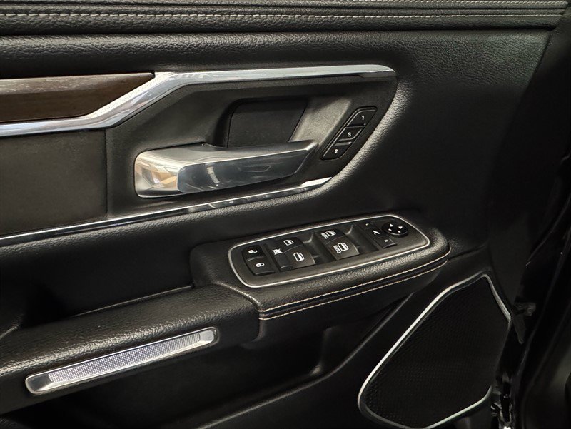 Used 2021 RAM 1500 Laramie AWD/4WD image 16
