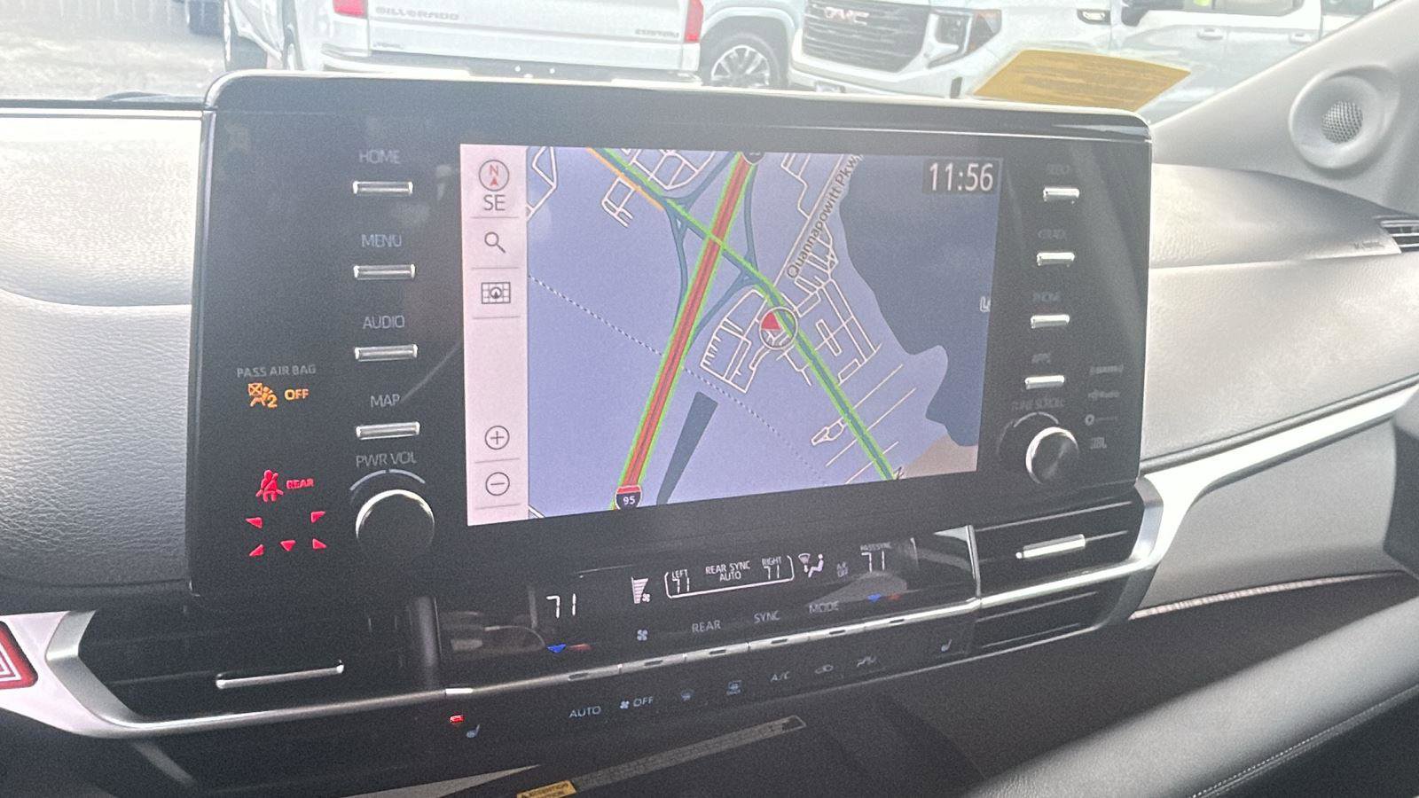 Used 2023 Toyota Sienna XLE image 22