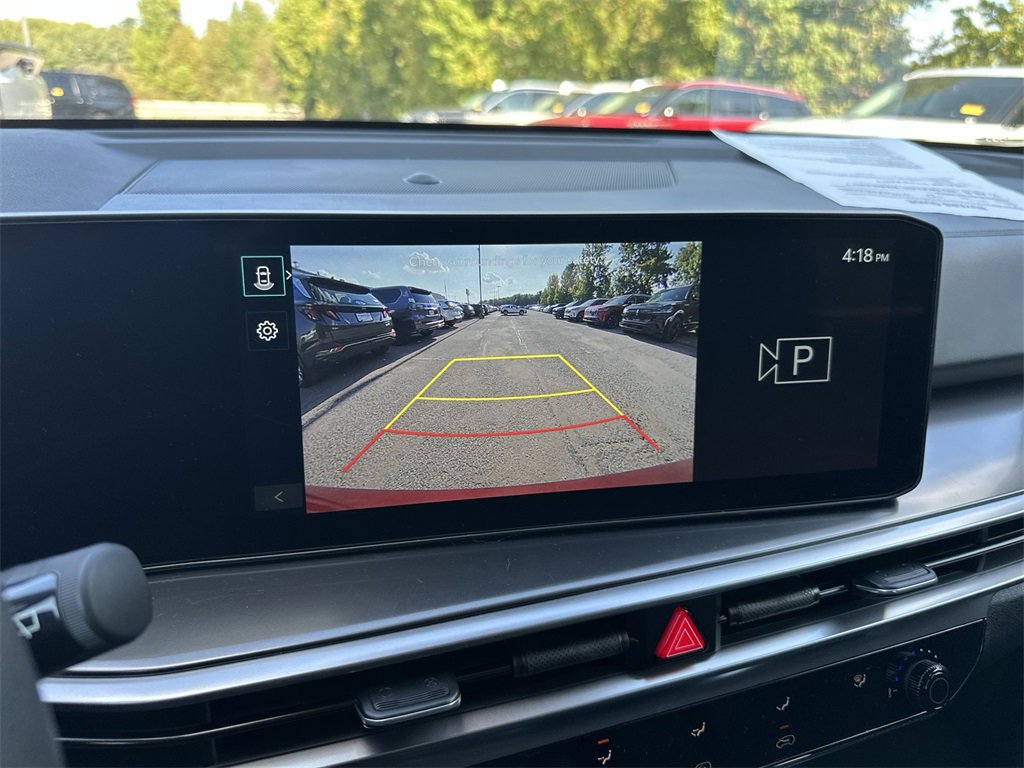 Used 2025 Kia Sorento LX image 17
