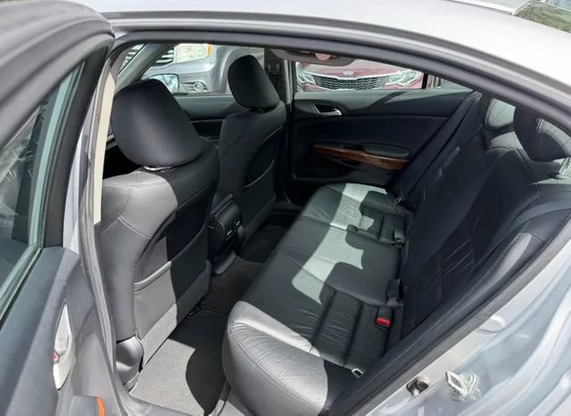 Used 2012 Honda Accord EX-L image 7