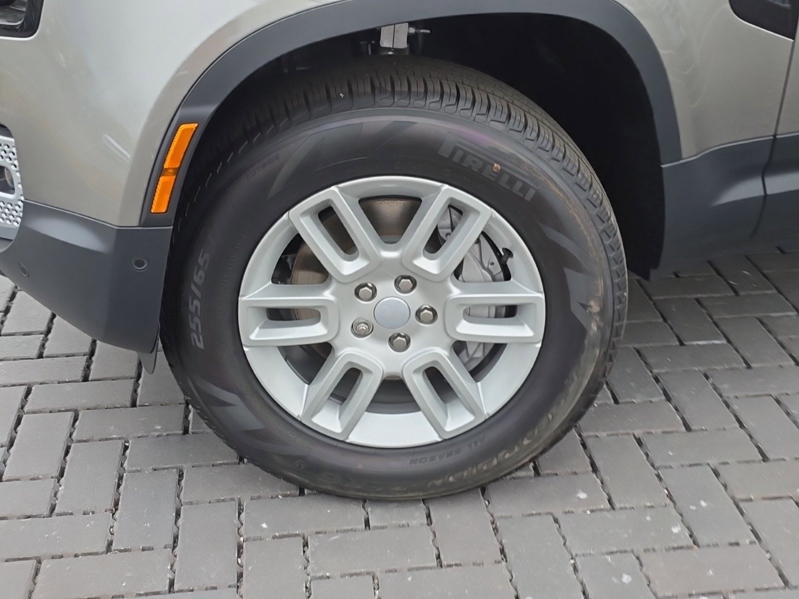 Certified 2025 Land Rover Defender 110 S image 11