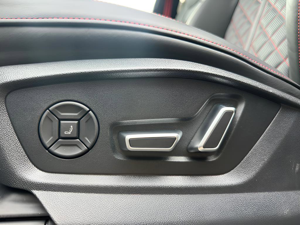 New 2026 Audi SQ8 Prestige AWD/4WD image 18