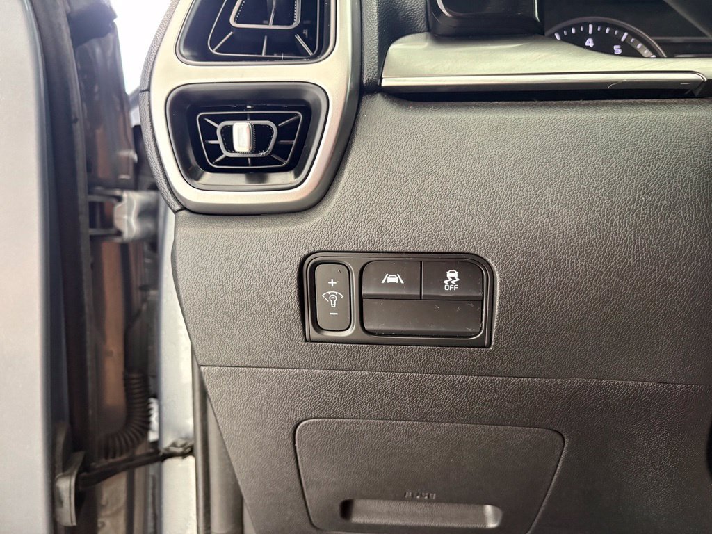 Used 2022 Kia Sorento S FWD image 7