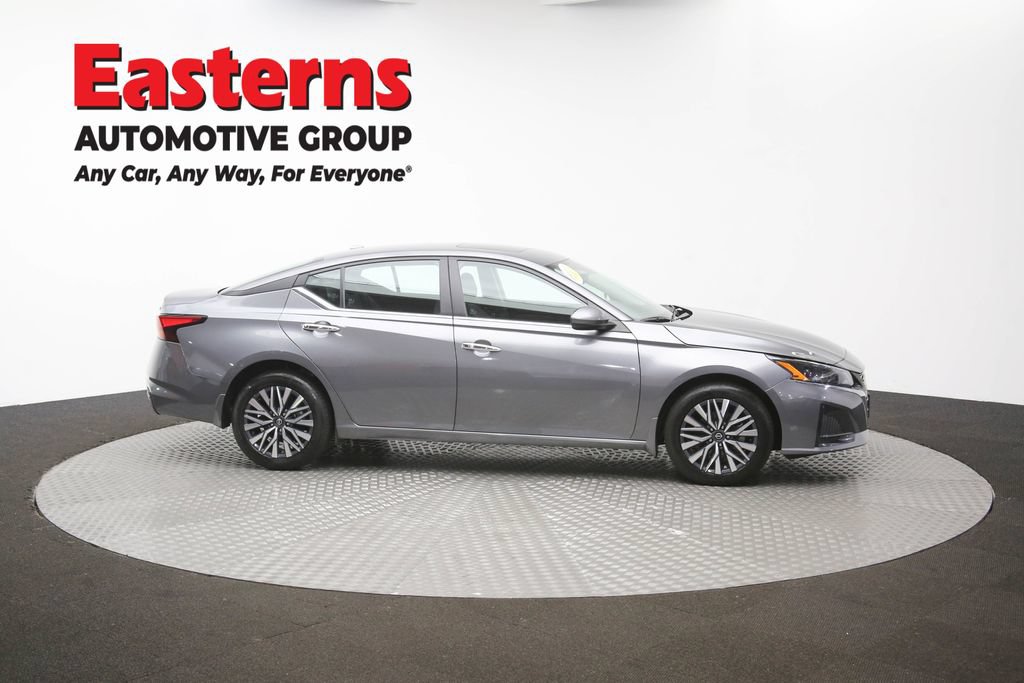 Used 2024 Nissan Altima 2.5 SV w/ SV Premium Package AWD/4WD image 42