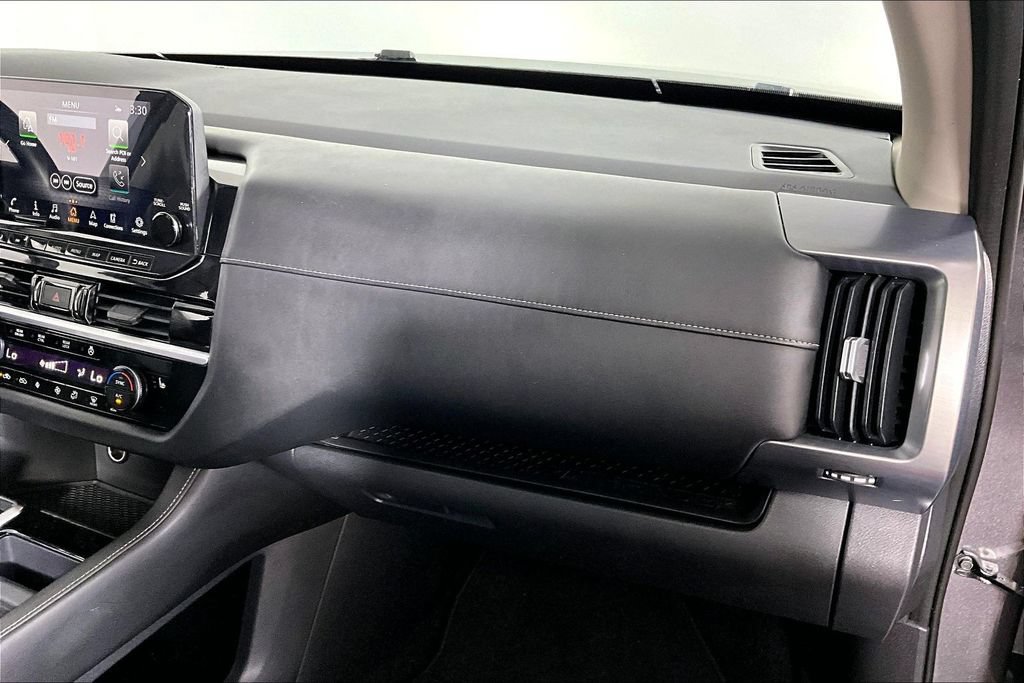 Used 2022 Nissan Pathfinder SL AWD/4WD image 16