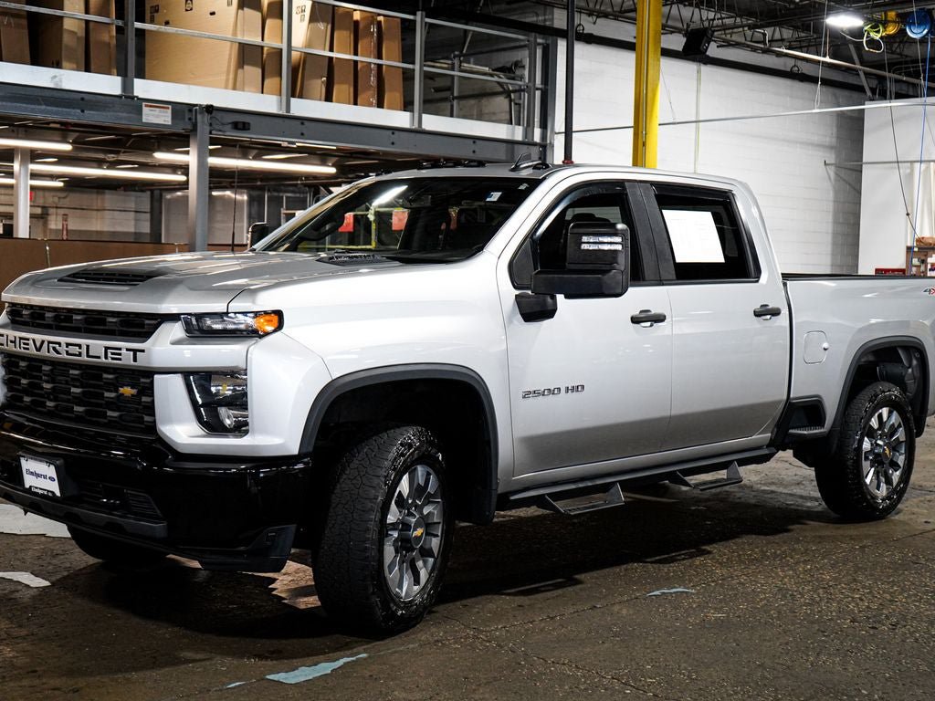 Used 2022 Chevrolet Silverado 2500 Custom w/ Custom Value Package AWD/4WD image 4