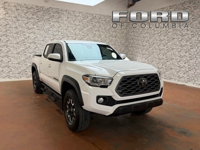 Used 2022 Toyota Tacoma TRD Off-Road AWD/4WD image 1
