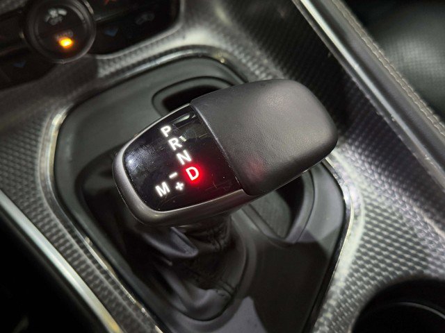 Used 2015 Dodge Challenger SRT Hellcat image 32