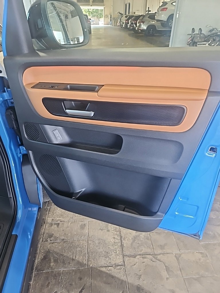 New 2025 Volkswagen ID. Buzz Pro S Plus image 13