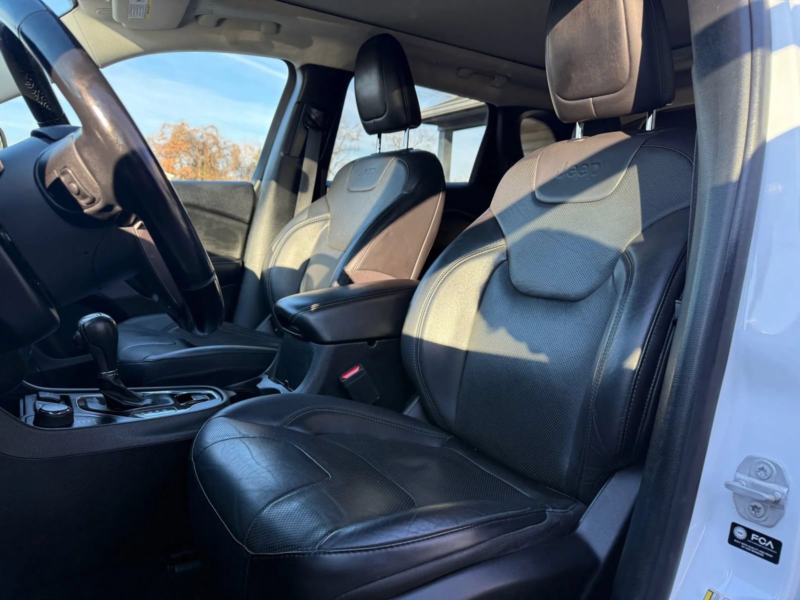 Used 2021 Jeep Cherokee Limited AWD/4WD image 15