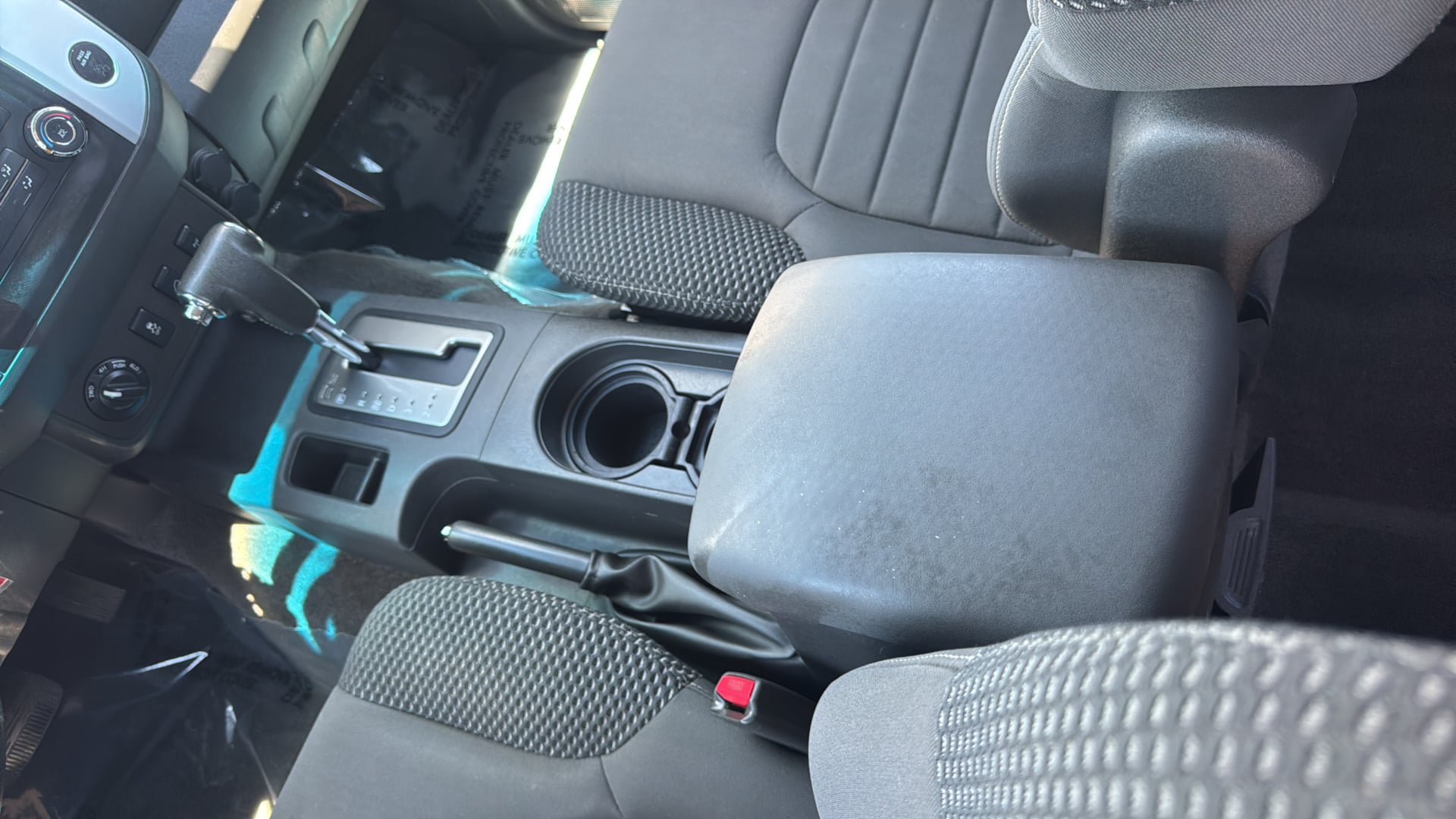 Used 2013 Nissan Xterra PRO-4X AWD/4WD image 26
