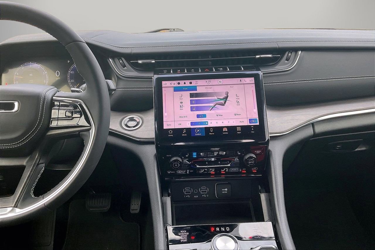 Certified 2024 Jeep Grand Cherokee L Overland w/ Luxury Tech Group IV image 13